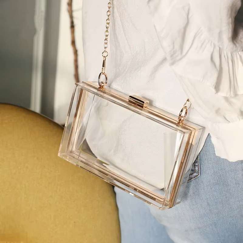 Chic Clear Acrylic Clutch – Stylish Bag for Elegant Evenings