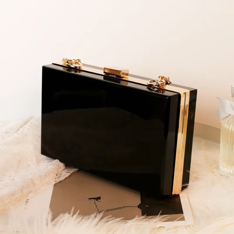Chic Clear Acrylic Clutch – Stylish Bag for Elegant Evenings